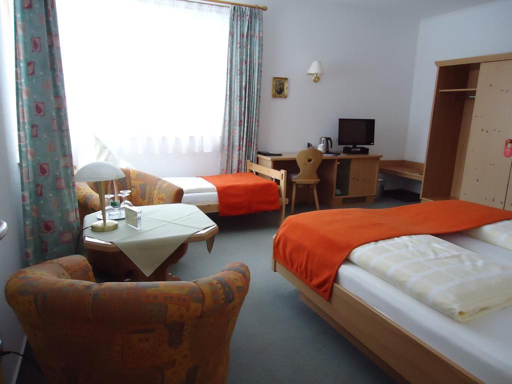 Berghotel Schiller ショナッハ 部屋 写真