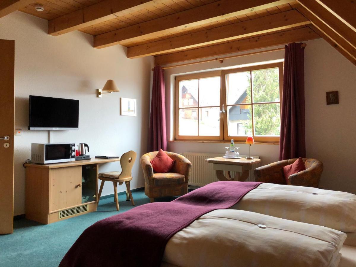 Berghotel Schiller ショナッハ エクステリア 写真
